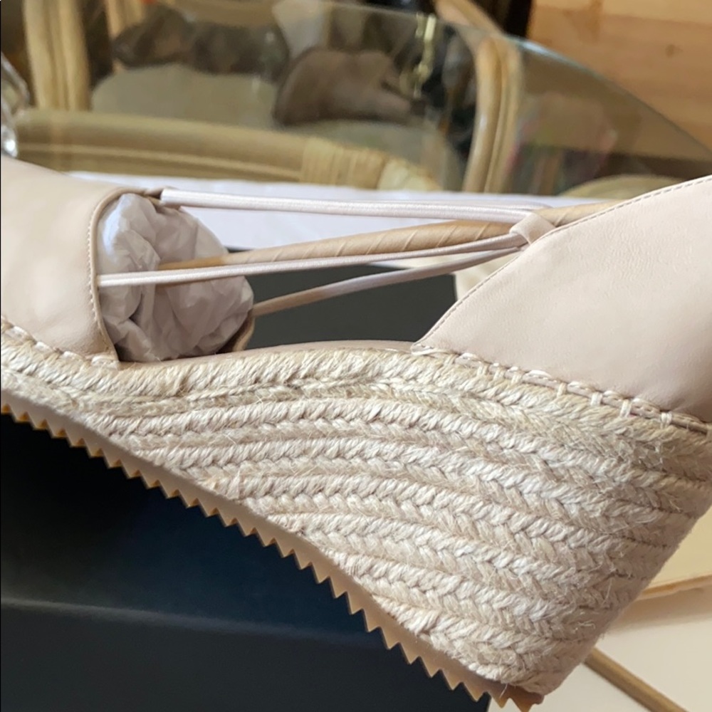 Eileen Fisher shoes - Picture 8 of 16